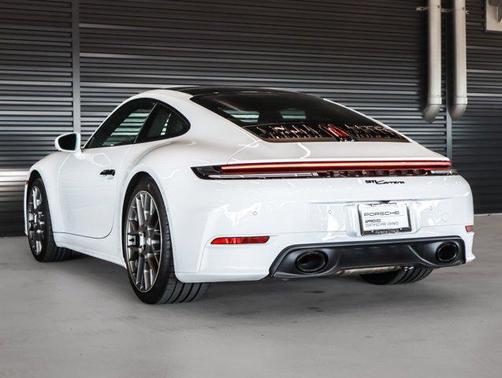 2025 Porsche 911 Carrera S