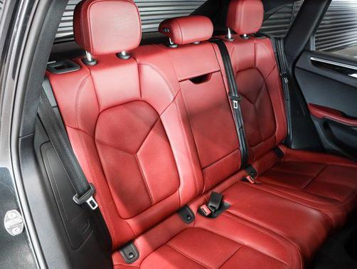 2024 Porsche Macan AWD