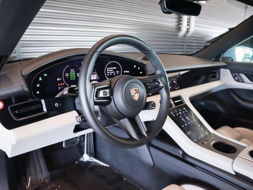 2025 Porsche Taycan RWD