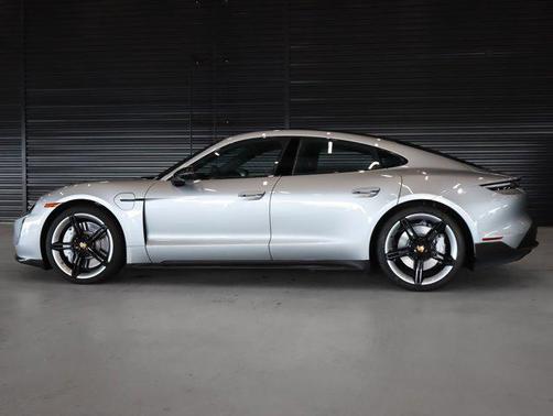 2022 Porsche Taycan GTS