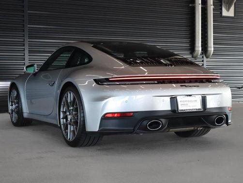 2025 Porsche 911 Carrera