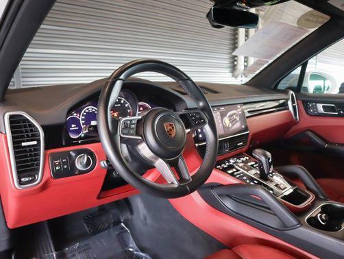 2022 Porsche Cayenne Cayenne
