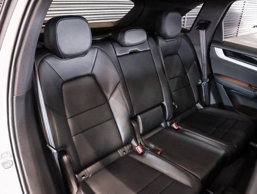 Chalk 2026 Porsche Cayenne Cayenne