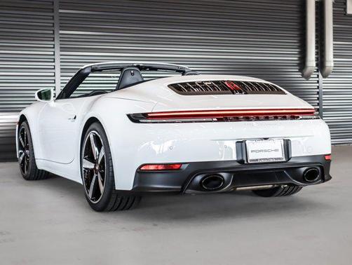2026 Porsche 911 Carrera 4S Cabriolet