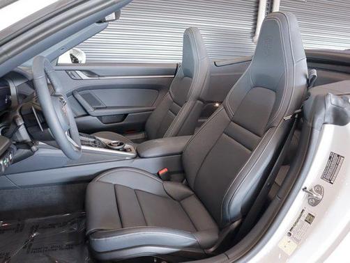 2026 Porsche 911 Carrera 4S Cabriolet