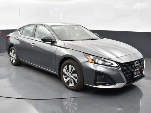 2025 Nissan Altima S FWD