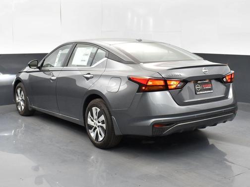 2025 Nissan Altima S FWD