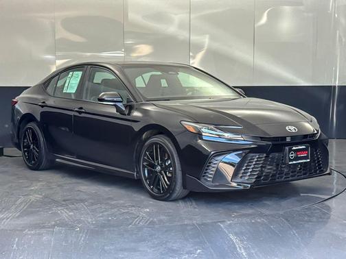 Midnight Black Metallic 2025 Toyota Camry SE