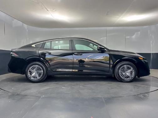 Super Black 2027 Nissan Sentra S