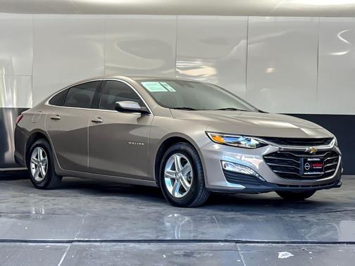 Mineral Gray Metallic 2023 Chevrolet Malibu FWD 1LT