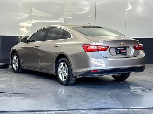 Mineral Gray Metallic 2023 Chevrolet Malibu FWD 1LT