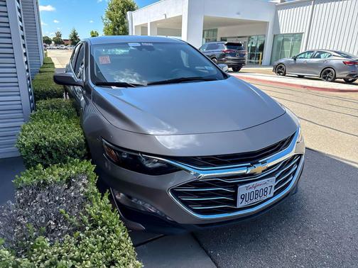 Mineral Gray Metallic 2023 Chevrolet Malibu FWD 1LT