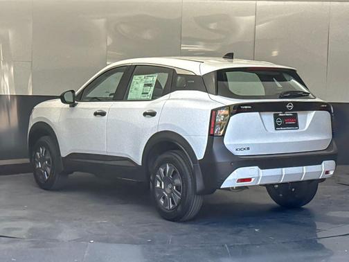 Fresh Powder 2026 Nissan Kicks S