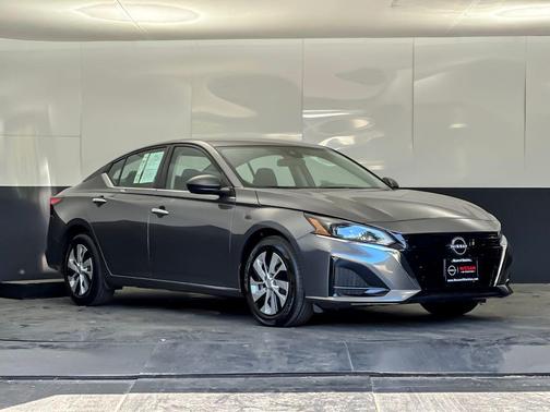 Gun Metallic 2025 Nissan Altima S FWD