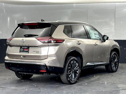Champagne Silver/Black 2026 Nissan Rogue Platinum