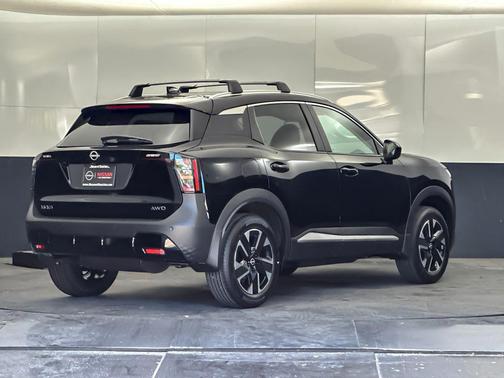 Super Black 2026 Nissan Kicks SV