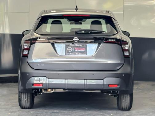 Gun Metallic 2026 Nissan Kicks S