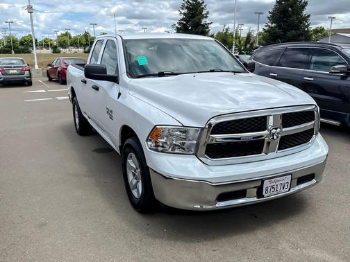 Bright White Clearcoat 2024 RAM 1500 Classic SLT
