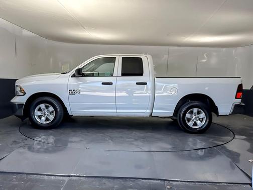 Bright White Clearcoat 2024 RAM 1500 Classic SLT