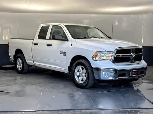 Bright White Clearcoat 2024 RAM 1500 Classic SLT