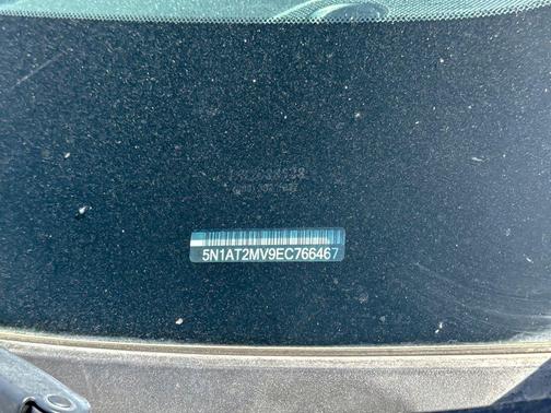 Super Black 2014 Nissan Rogue SV
