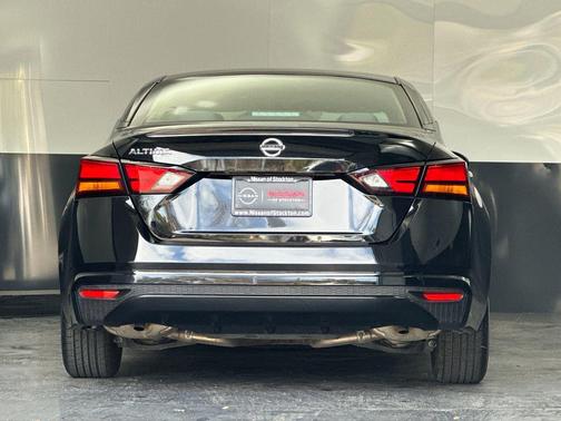 2022 Nissan Altima S FWD