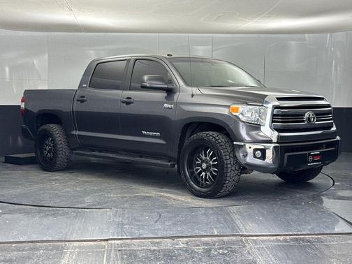 2017 Toyota Tundra SR5