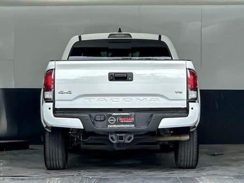 Ice Cap 2023 Toyota Tacoma Limited