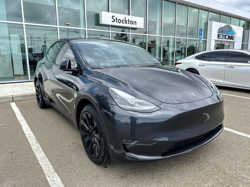 Stealth Grey 2024 Tesla Model Y Long Range Single Motor Rear-Wheel Drive
