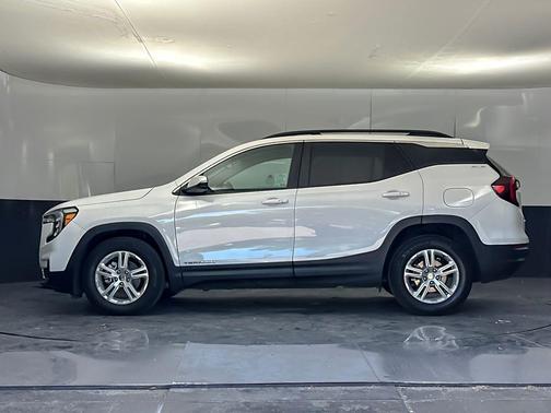 Summit White 2022 GMC Terrain SLE