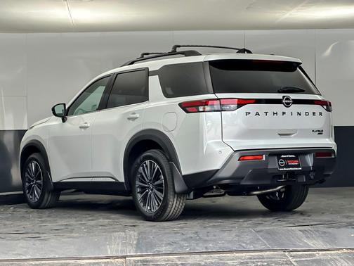 Everest White Pearl Tricoat 2026 Nissan Pathfinder Platinum