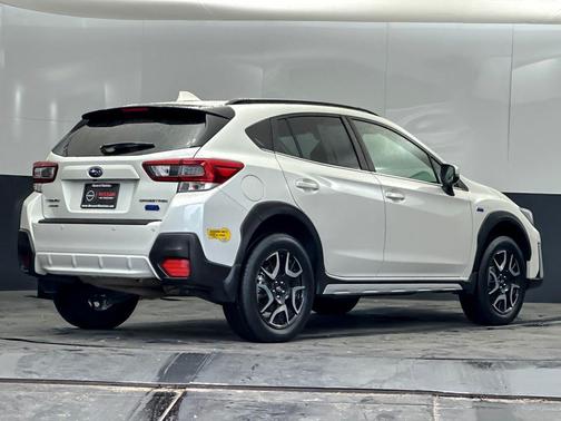 Crystal White Pearl 2021 Subaru Crosstrek Hybrid Base