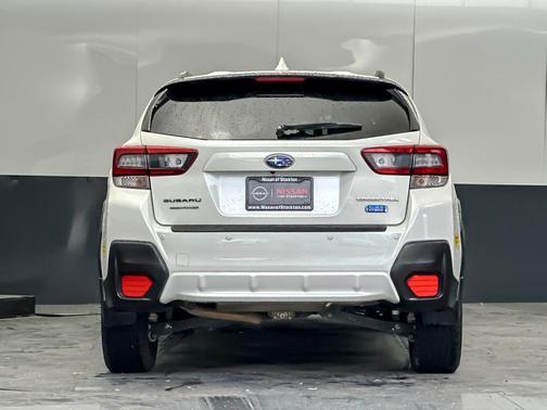 Crystal White Pearl 2021 Subaru Crosstrek Hybrid Base