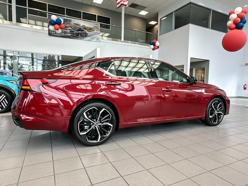 Scarlet Ember Tintcoat 2026 Nissan Altima SR FWD