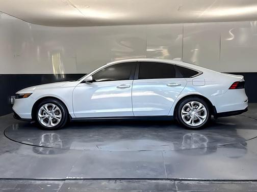2025 Honda Accord LX 1.5T