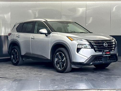 Brilliant Silver Metallic 2024 Nissan Rogue SV