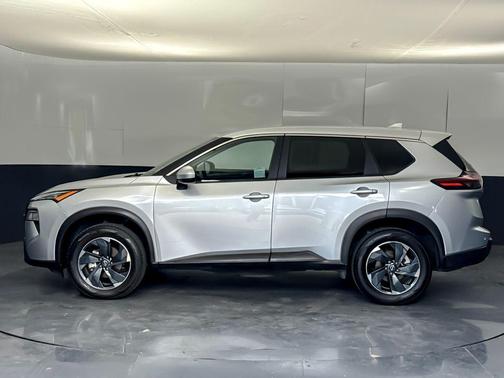 Brilliant Silver Metallic 2024 Nissan Rogue SV