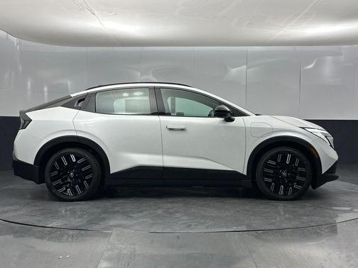 2026 Nissan Leaf PLATINUM+