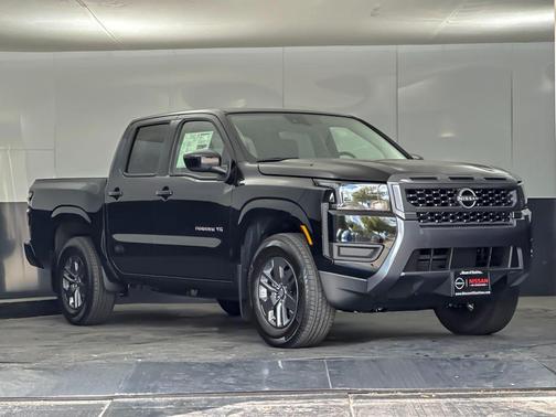 Super Black 2027 Nissan Frontier SV