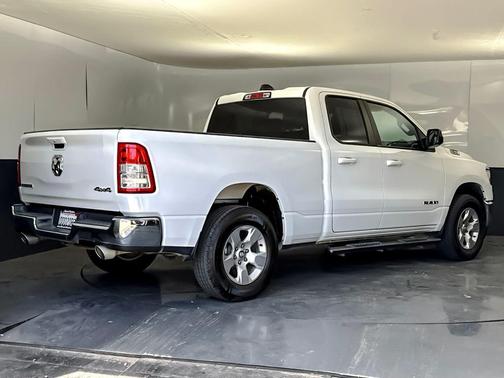 Bright White Clearcoat 2022 RAM 1500 Big Horn/Lone Star