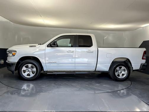 Bright White Clearcoat 2022 RAM 1500 Big Horn/Lone Star
