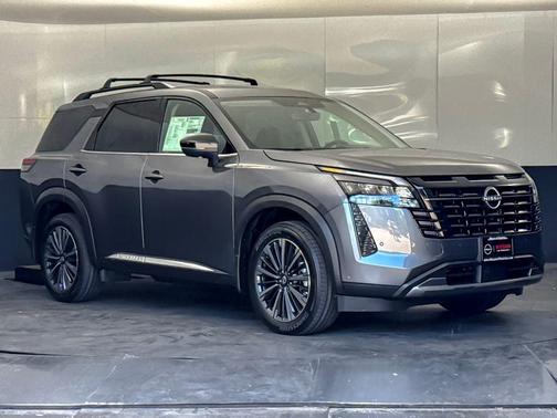 Gun Metallic 2026 Nissan Pathfinder Platinum