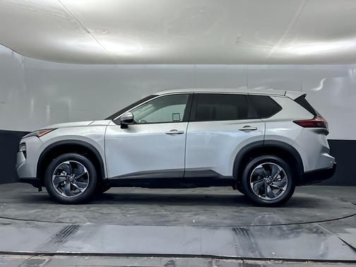 Brilliant Silver Metallic 2025 Nissan Rogue SV