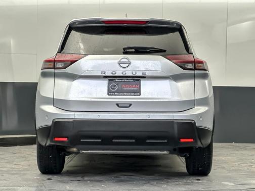 Brilliant Silver Metallic 2025 Nissan Rogue SV