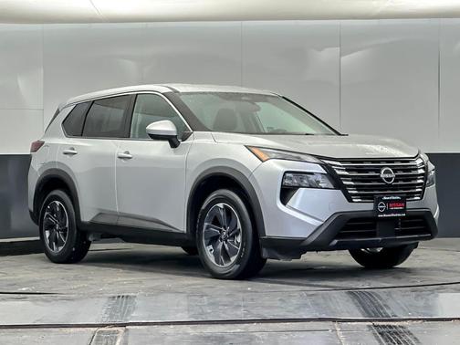 Brilliant Silver Metallic 2025 Nissan Rogue SV