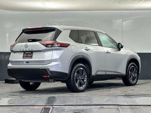 Brilliant Silver Metallic 2025 Nissan Rogue SV