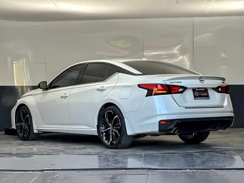 2023 Nissan Altima SR FWD