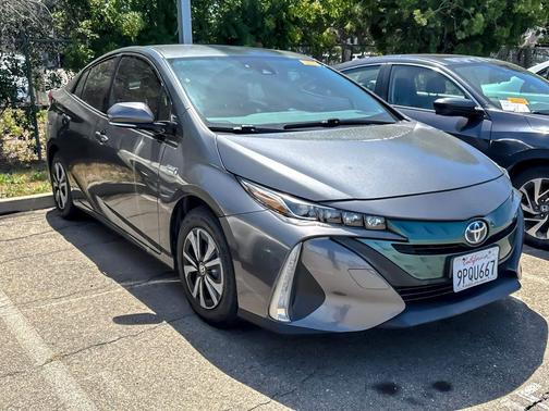 Magnetic Gray Metallic 2017 Toyota Prius Prime Premium