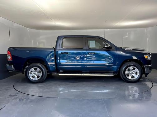 Patriot Blue Pearlcoat 2021 RAM 1500 Big Horn/Lone Star