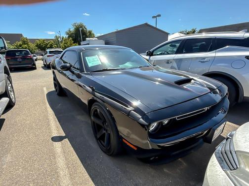 Granite Pearlcoat 2019 Dodge Challenger R/T